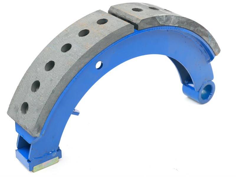 Колодка барабанного тормоза а/м ЗИЛ-130 передняя, с сухарём (1шт.) АККОР 130-3501090