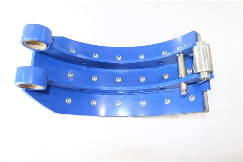 Колодка барабанного тормоза а/м ПАЗ-4230 (накладка 52642) мост КААЗ (ширина 180мм.)  (1шт.) АККОР 52642-3501092/91