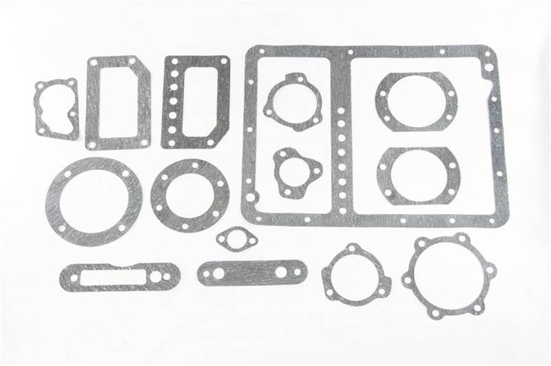 Набор прокладок КПП Т-40 паронит 0,6 мм., 14 наим. Москва ( ОЕ 12-93-200 )  12-93-200