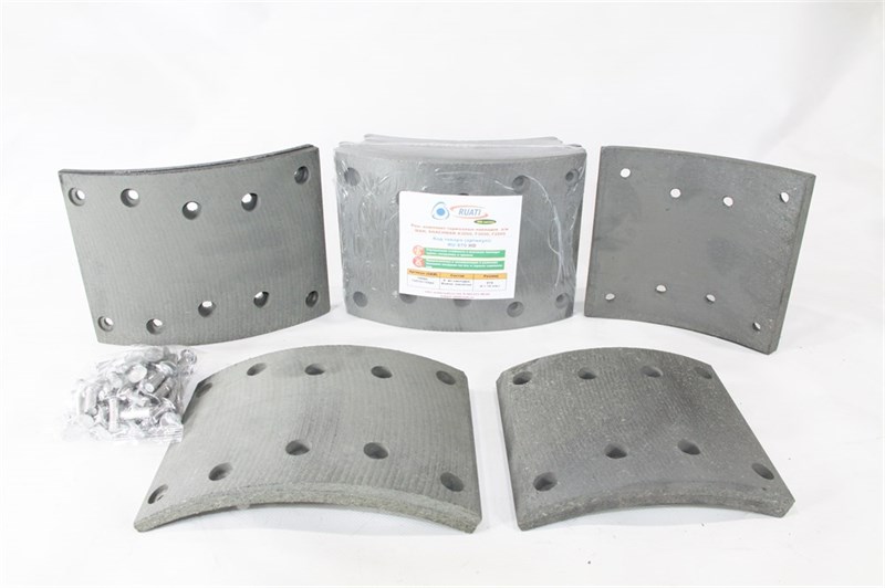 Рем. комплект тормозных накладок а/м Shachman X3000, F3000, F2000 передний мост MAN (Сверлён./расточенные/с заклёпками/ширина 160мм./ к-т 8 шт./длинная+короткая 8+10 отв./ повышенная термостойкость, ресурс /19494, 19580 + 19579, 88502200045, 81502210325)  RU 870 HD