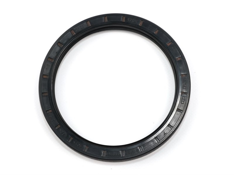 Сальник 105х130х12/9,5 а/м КАМАЗ хвостовика КПП ZF в сборе (с пружиной/FPM) Резинотехника г. Балаково ( ОЕ РТ750111341 )  РТ750111341