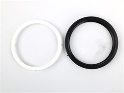 Сальник 142х168х15-2.2 а/м КАМАЗ-ЕВРО задней ступицы, чёрный с пружиной, с пласт. обоймой, NBR (Балаково) 65115-3104018 (с пласт)