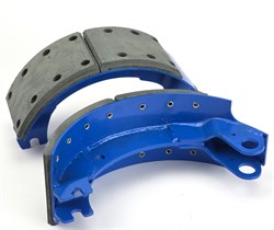 Колодка барабанного тормоза а/м КАМАЗ-53229, 65115 однорёберная (накладка: длинная+короткая) (1шт.) АККОР 53229-3501090-50 однорёб