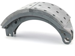 Колодка барабанного тормоза а/м КАМАЗ-ЕВРО 6440, 6520, 6522 ЛИТАЯ (накладка: длинная+длинная) (1шт.) ААЦ/ЗМД (г. Набережные Челны) 6520-3501090-40-1