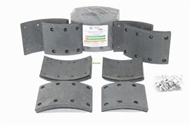 Рем. комплект тормозных накладок а/м КАМАЗ-53229, 53215 4 длинные+ 4 короткие (Сверл./расточенные/с заклёпками/ширина 140мм./ к-т 8 шт. толст.+тон., повышенная термостойкость и экспл. характ./ 53229/65115-3501105) RUATI RU 272 HD