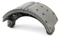 Колодка барабанного тормоза китайский мост HanDe DH7131.200хх 16 тонн, а/м  SHAANXI F3000, КАМАЗ (заднего моста автобус) (1шт./ ширина 220 мм./ с роликом / 8+10 отверстий разные накладки/ литая/ DZ9112340060) Набережные челны DZ9112340061